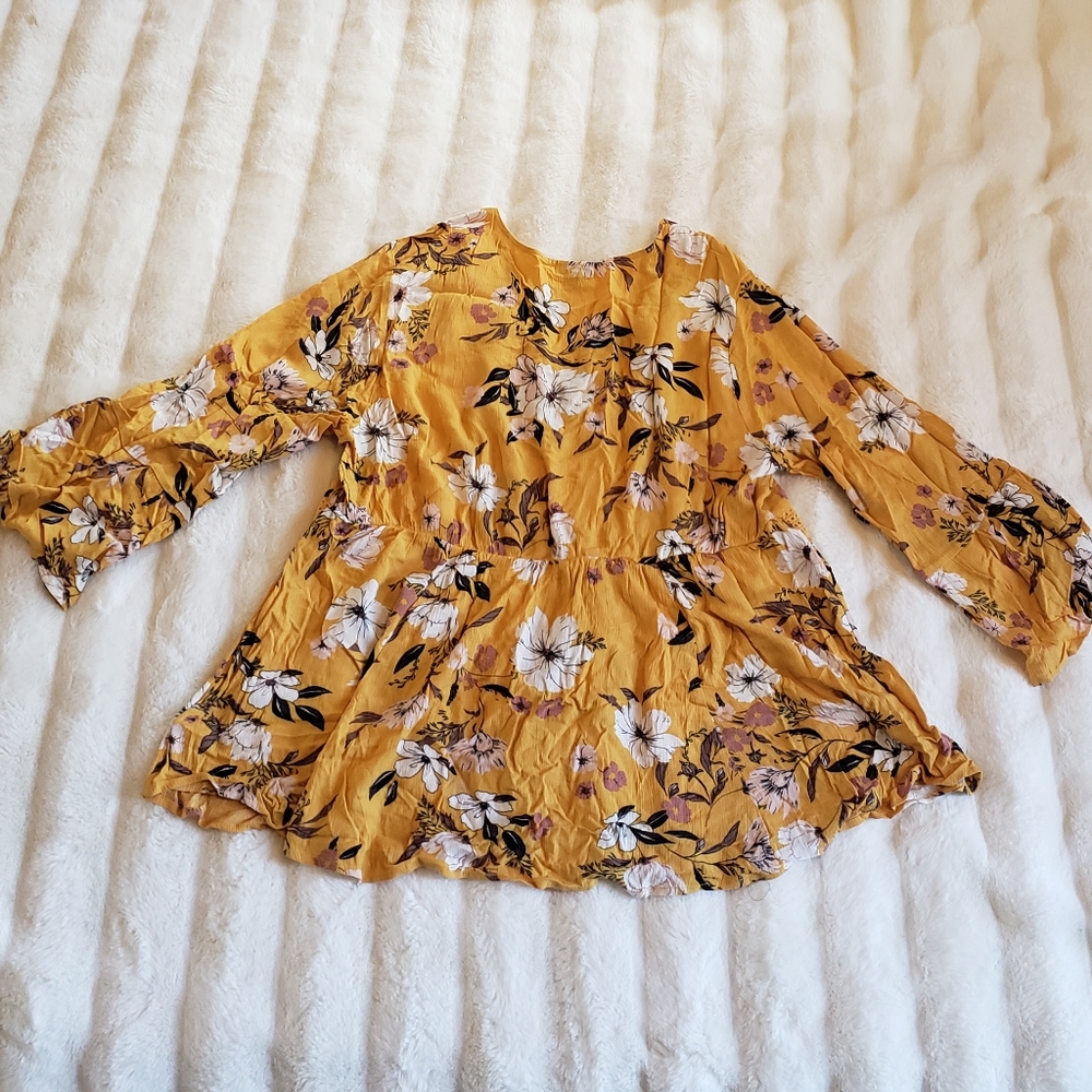Torrid floral babydoll gauze crochet trim lace up top size 2 - Picture 4 of 6